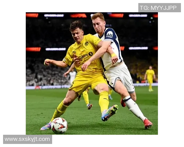 足球明星进球瞬间高清图片大赏展现精彩瞬间与绝佳技术的完美结合